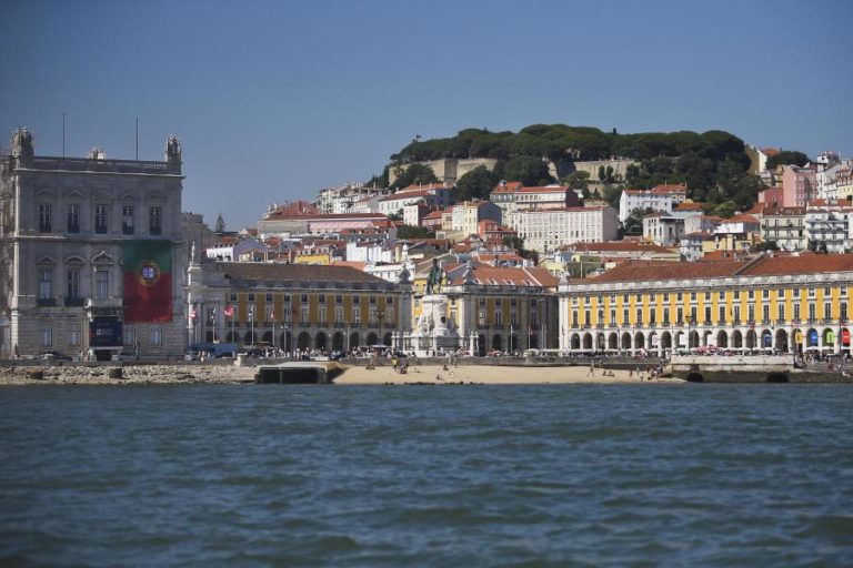 Covid-19: Apoio às empresas e famílias de Lisboa arranca na segunda-feira com 20ME