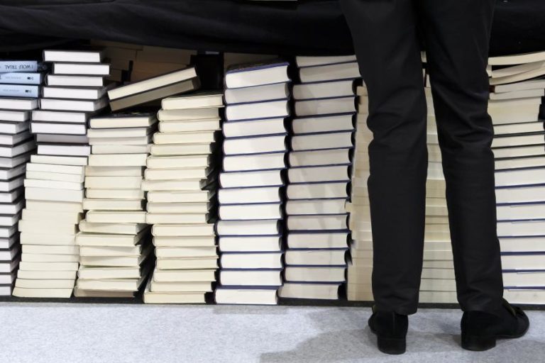 Covid-19: Bibliotecas de Lisboa estão a preparar serviço de entrega de livros ao domicílio