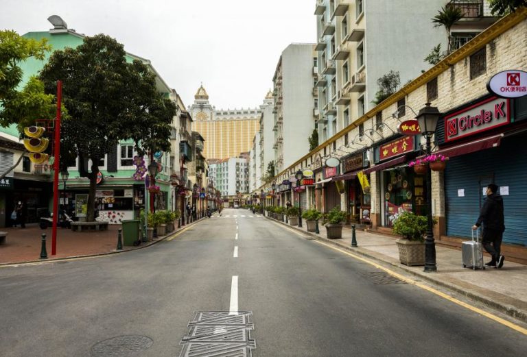 Covid-19: Macau com menos 80% de visitantes em janeiro em termos anuais