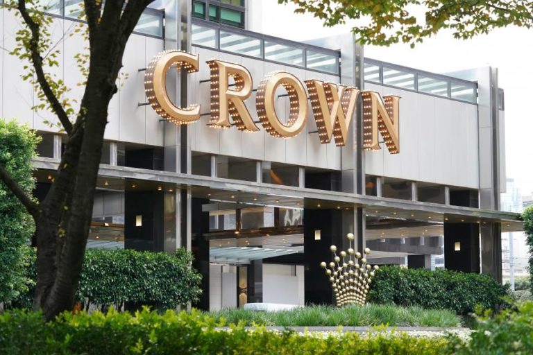 Austrália nega licença de jogo à Crown Resorts por ligações ao crime organizado