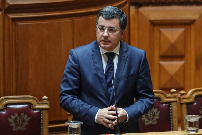 Covid-19: Secretário de Estado Jorge Botelho apresenta queixa contra bastonária dos enfermeiros