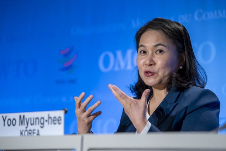 Ministra sul-coreana retira candidatura à liderança da OMC