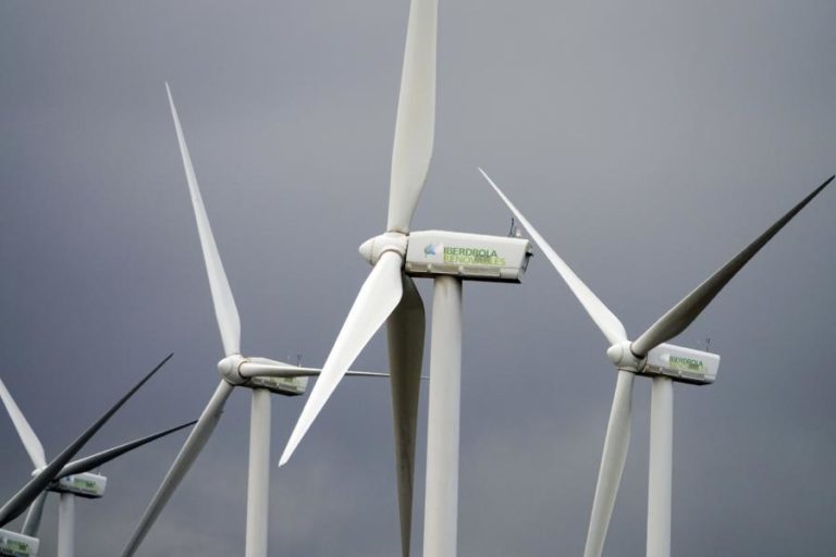 Iberdrola planeia parque eólico flutuante offshore com 1.000 ME de investimento