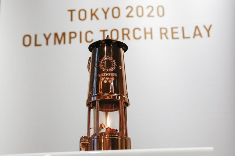 Tóquio2020: Passagem da chama olímpica com público, mas sem gritos ou aplausos