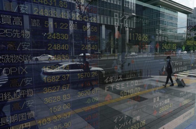 Bolsa de Tóquio abre a ganhar 1,01%