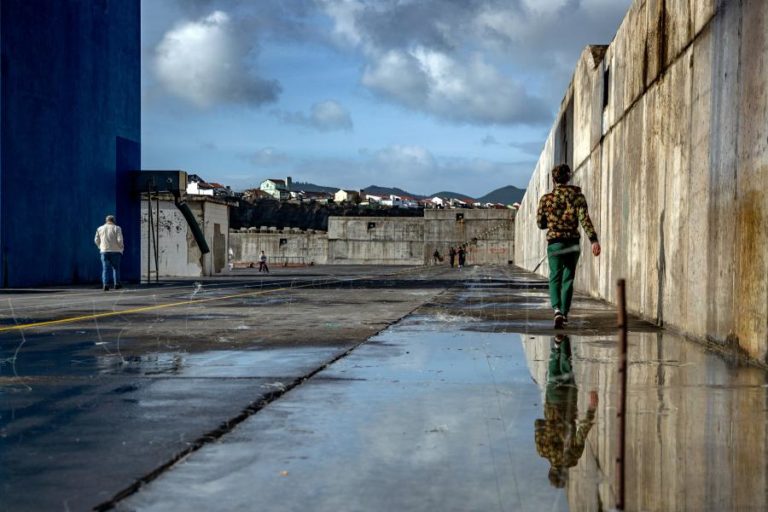 Covid-19:Governo dos Açores pondera cercas em zonas especificas de Rabo de Peixe