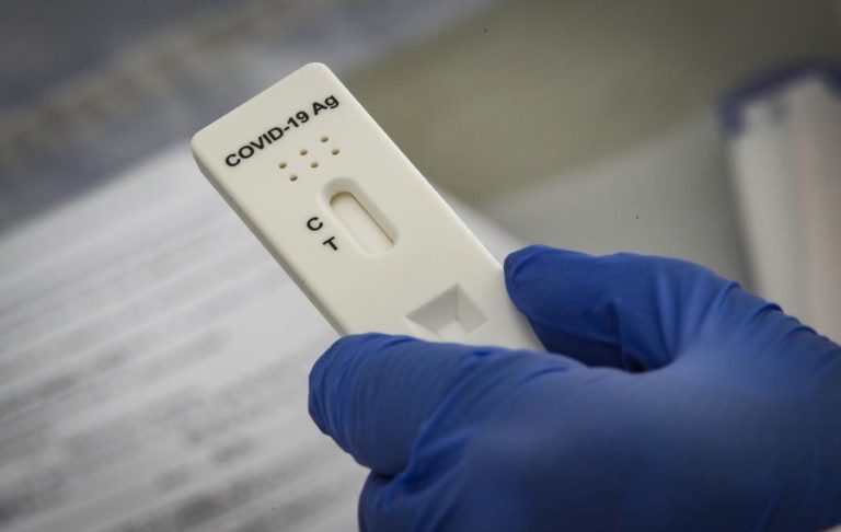 Covid-19: Testes a cada 14 dias em locais sob pressão a partir de hoje