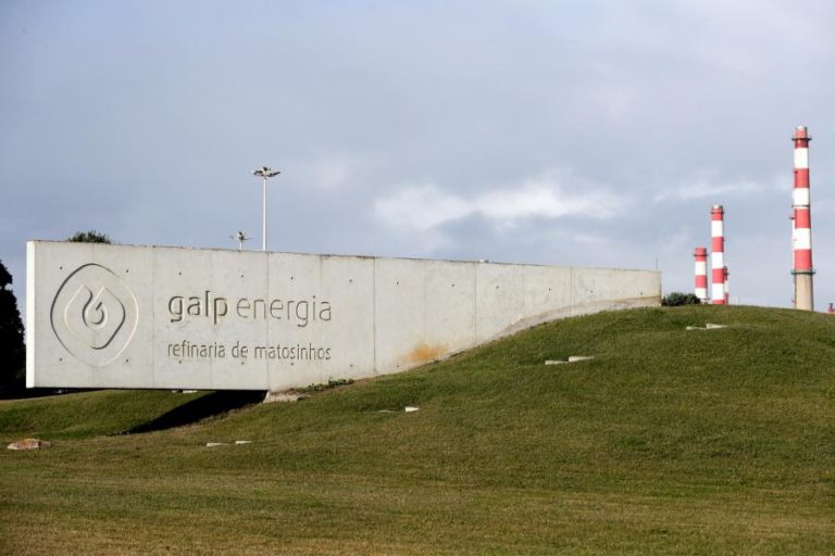 Trabalhadores acham “pouco transparente” fecho de refinaria da Galp em Matosinhos