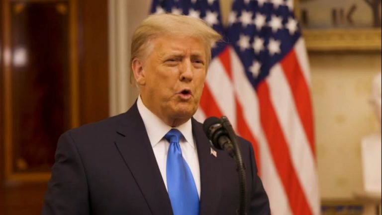 Congressista democrata processa Trump por ataque ao Capitólio e interferência eleitoral