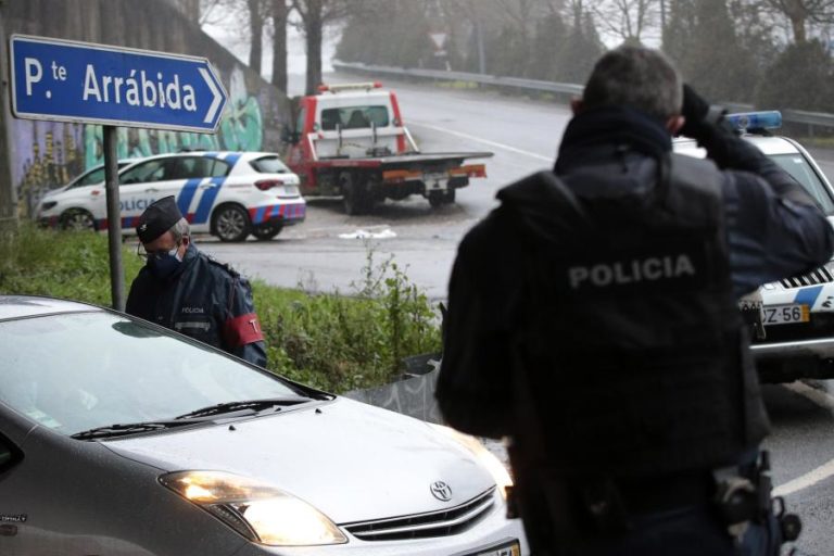 Covid-19: Circulação entre concelhos do continente proibida entre 20:00 de hoje e 05:00 de segunda-feira