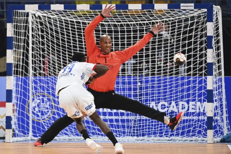 Morreu Alfredo Quintana, guarda-redes do FC Porto e da seleção portuguesa