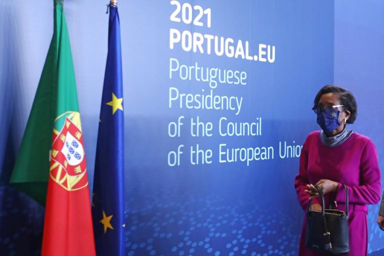 UE/Presidência: PE pede a Van Dunem “toda a documentação” sobre nomeação de procuradores