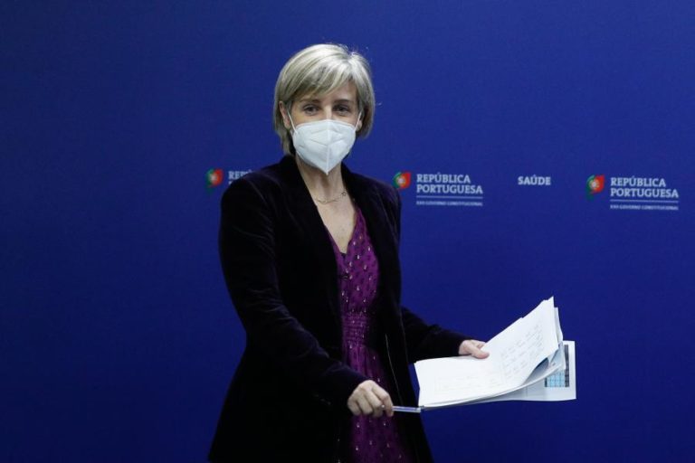UE/Presidência: Ministra pede às farmacêuticas para resolverem “contratempos” nas vacinas