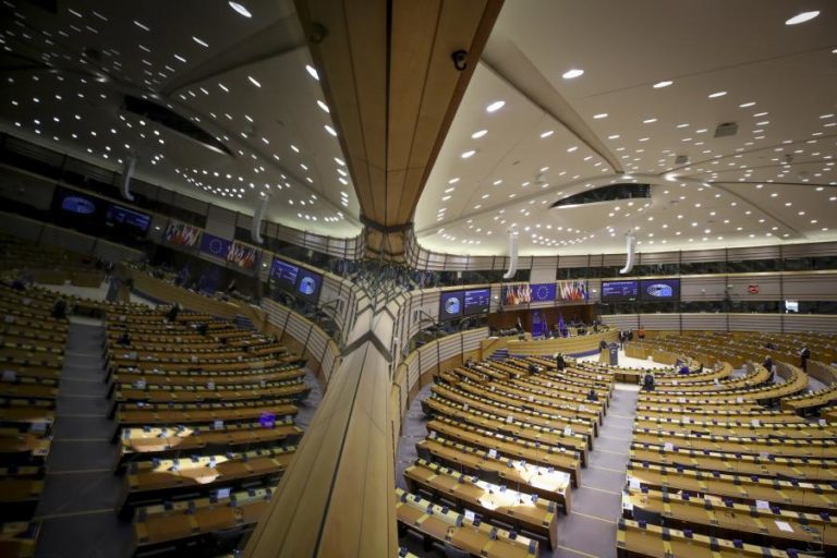 Covid-19: Bruxelas vai apresentar proposta sobre “próxima etapa” do combate à pandemia