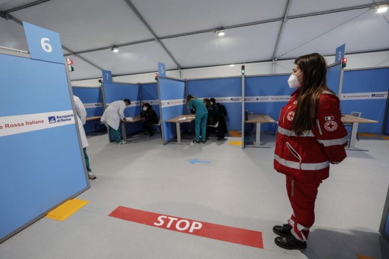 Covid-19: Itália regista 7.351 novos casos e 258 mortes nas últimas 24 horas