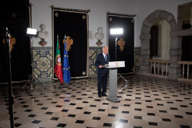 Covid-19: Marcelo desaconselha desconfinamento antes da Páscoa por prudência e segurança