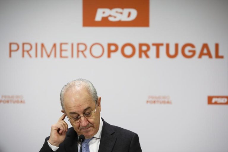 Autárquicas: Rio garante que não está “agarrado ao lugar” e critica Rui Moreira e Carreiras