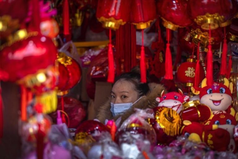 China estuda medidas para contrariar queda na taxa de natalidade