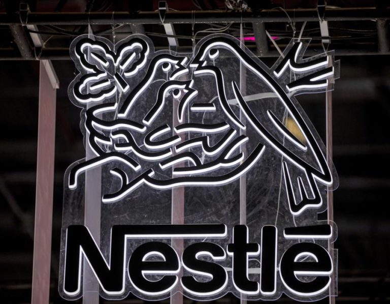 Lucro da Nestlé cai 3% em 2020 para 11.200 ME com alterações do consumo