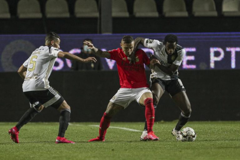 Benfica soma em Faro o sexto empate nas últimas nove rondas da I Liga