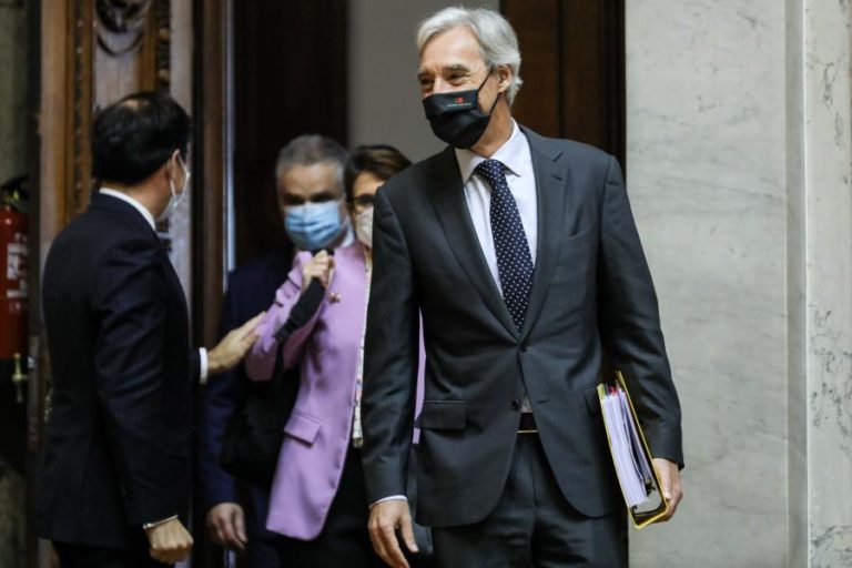 Ministro considera “precoces” críticas à reforma das FA porque “desviam atenção” do essencial