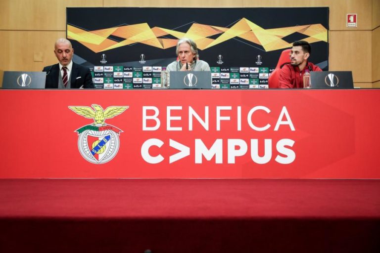 Jorge Jesus admite que equipa do Benfica está “num momento difícil”