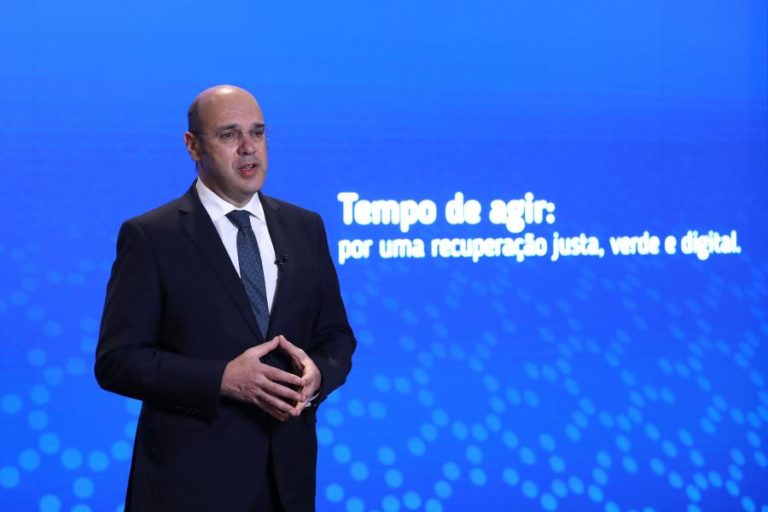 UE/Presidência: Portugal espera hoje avanços na proposta sobre transparência fiscal das multinacionais