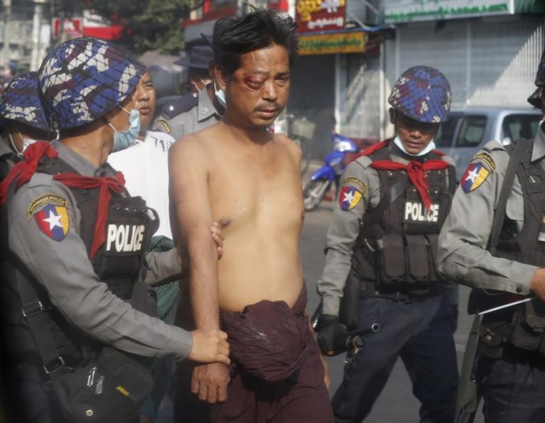 Myanmar: Seis mortos em manifestações pró-democracia