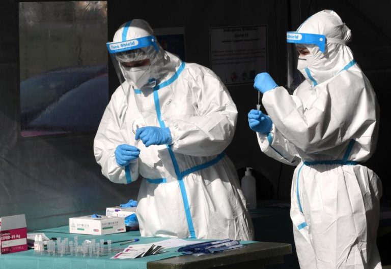 Covid-19: Itália com ligeira descida nos contágios e mortes nas últimas 24 horas