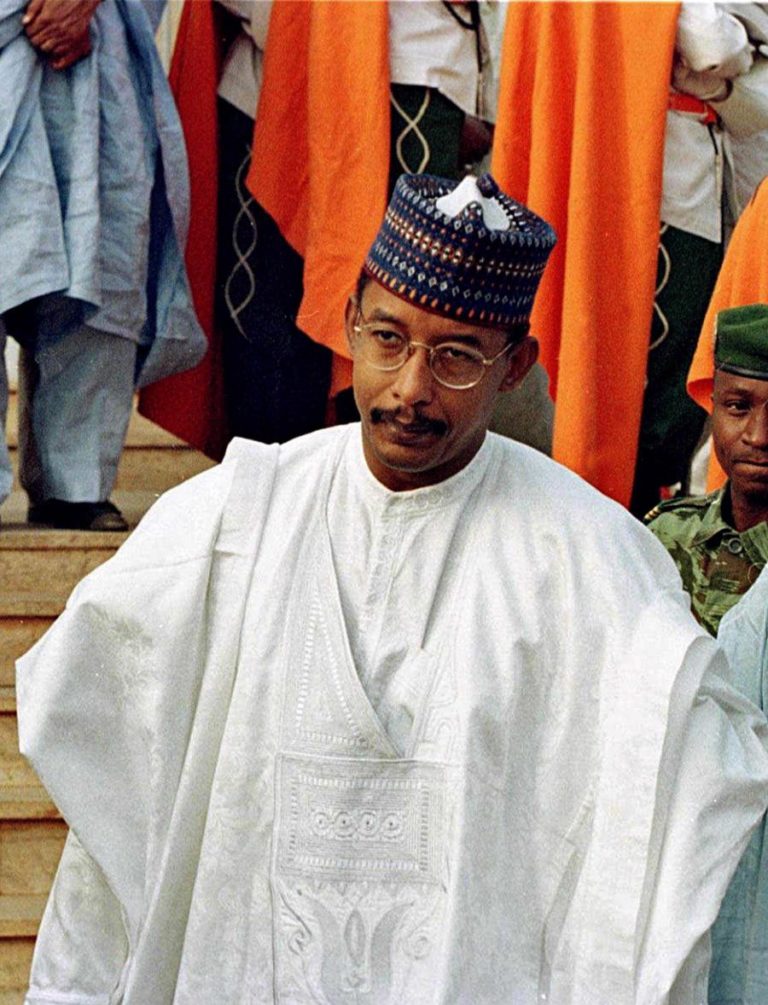 Imprensa livre pode combater fluxos financeiros ilícitos de Angola ou Moçambique — Ibrahim Mayaki