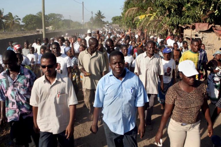 Movimento Democrático de Moçambique diz que “a dor é grande” após morte do líder e pede calma