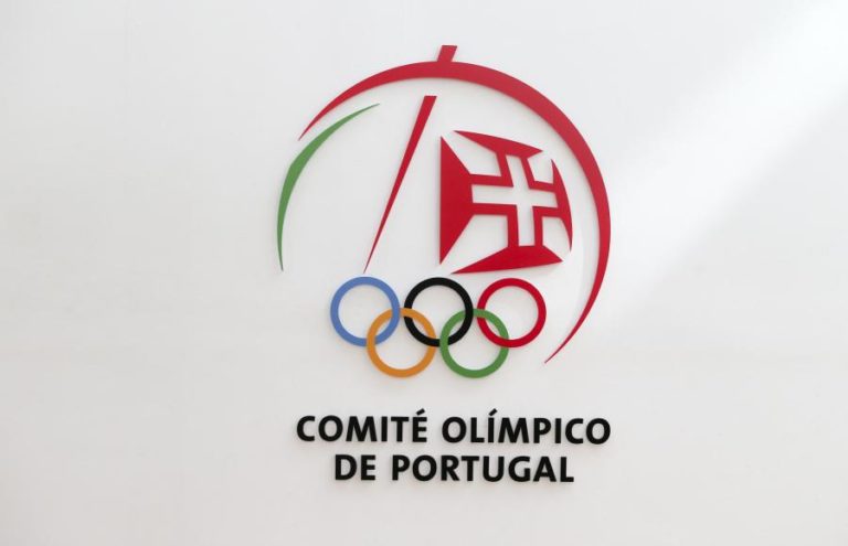 Covid-19: COP questiona Marta Temido sobre vacinação da missão olímpica