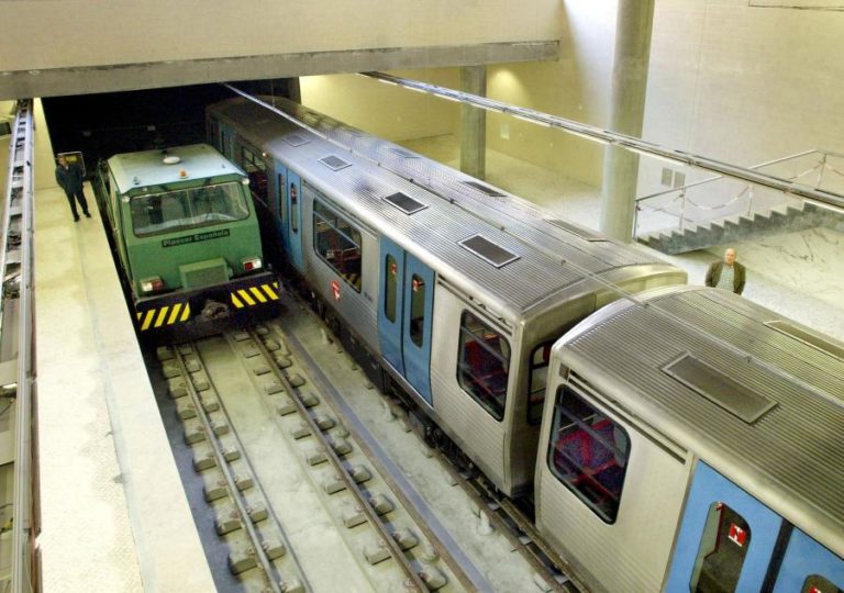 Linhas Verde e Amarela do Metro de Lisboa interrompidas devido a acidente