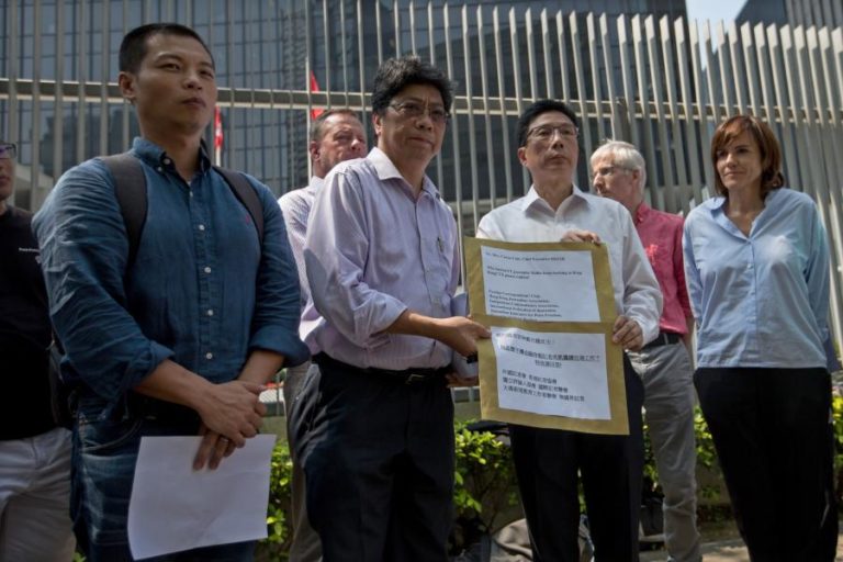 Jornalistas de Hong Kong alertam para risco de “autocensura” na imprensa de Macau