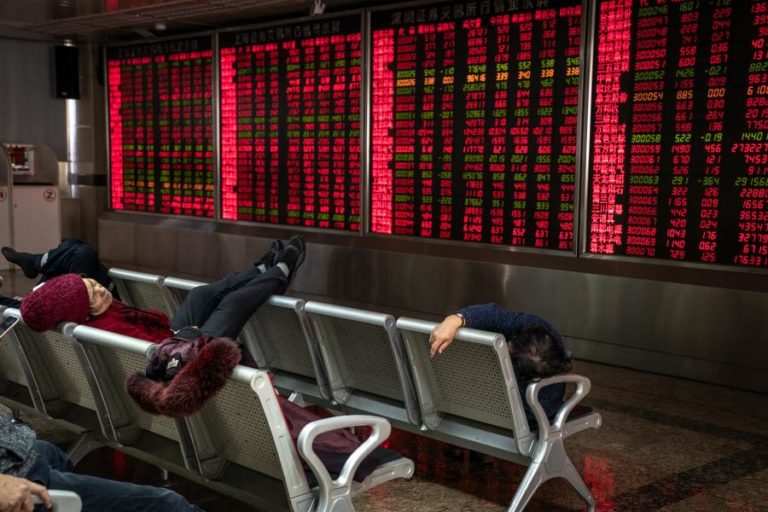 Bolsa de Xangai abre a subir 0,3%
