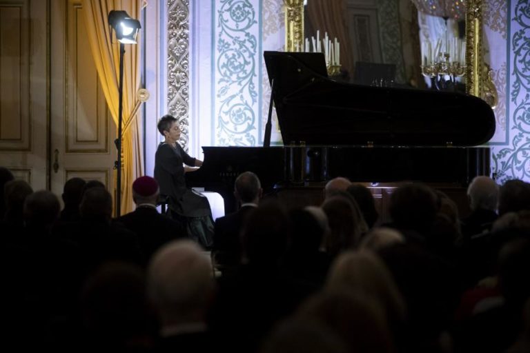Recital de Maria João Pires em direto no Mezzo Live no Dia Internacional da  Mulher