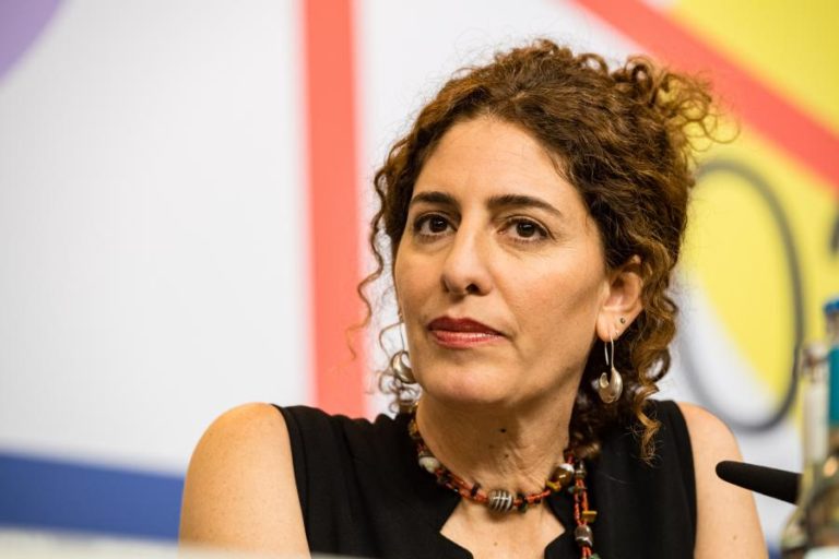 Realizadora palestiniana Annemarie Jacir vai adaptar romance de Agualusa