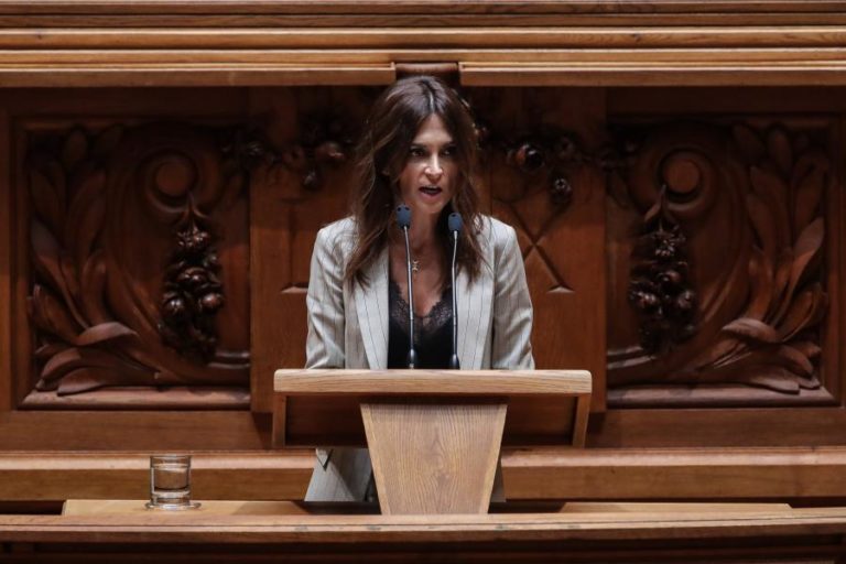 Eutanásia: PS salienta que TC considera não estar em causa inviolabilidade da vida humana