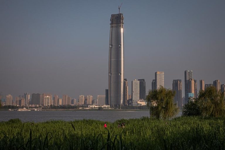 Covid-19: Cidade e mercado chineses não podem ser vistos como origem da pandemia – relatório