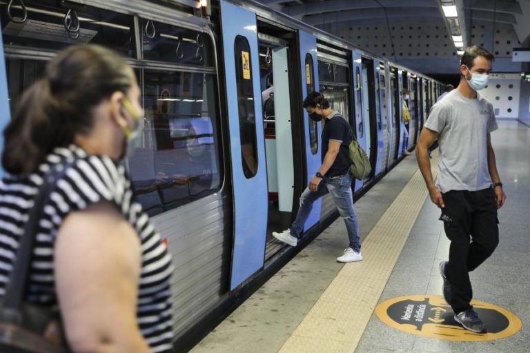 Covid-19: Metro de Lisboa regista perda de cerca de 51% na procura em 2020