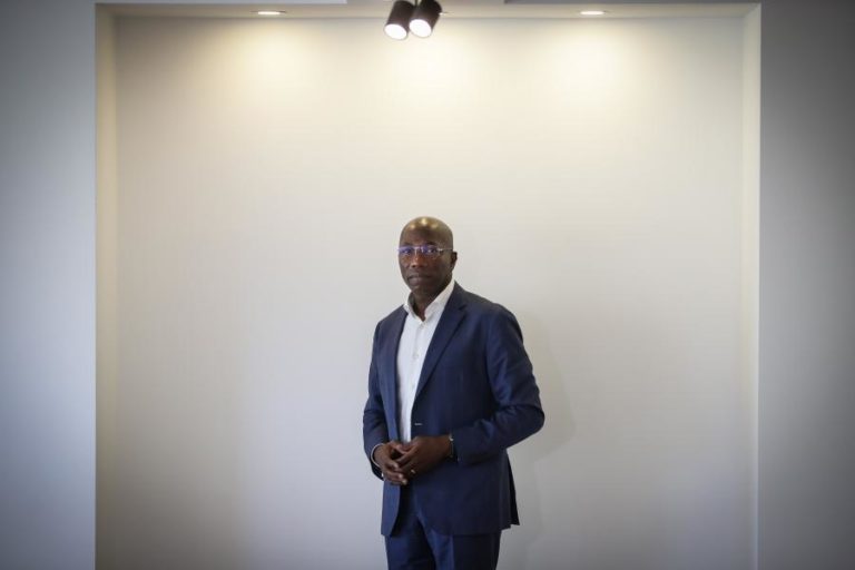 Líder do PAIGC critica atuação da policia guineense perante apoiantes que o foram receber no aeroporto