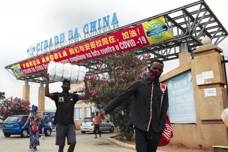 Empresários chineses preocupados com “mudanças na política e economia” em Angola