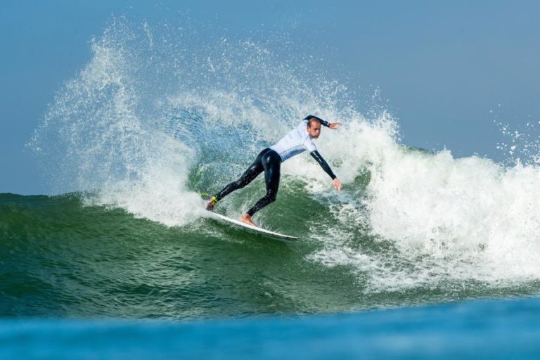 Liga portuguesa de surf arranca em 09 de abril em Ribeira d’Ilhas