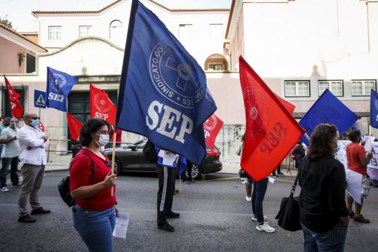 Sindicato alerta para possibilidade de 1.800 enfermeiros serem despedidos