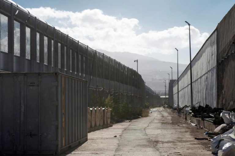 Quase migrantes 60 conseguem saltar fronteira em Melilla