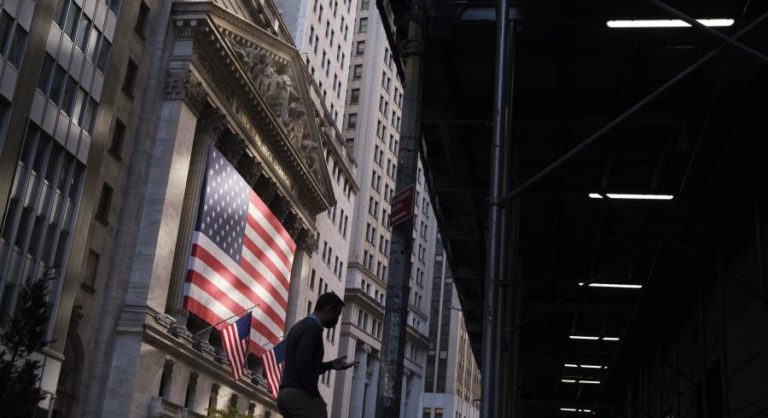 Wall Street fecha semana com recordes do Dow Jones e S&P500