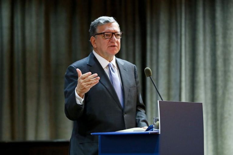 Covid-19: Durão Barroso espera reabertura da economia de Cabo Verde com vacinação