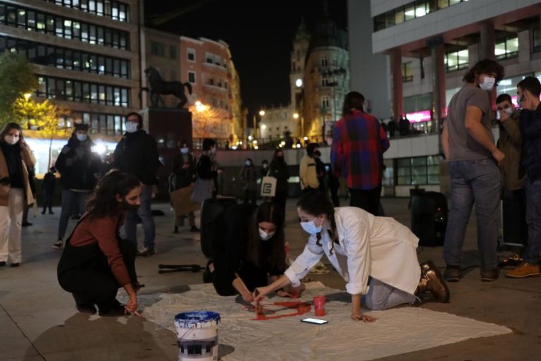 Covid-19: Plateia lamenta atrasos na entrega de apoios na Cultura