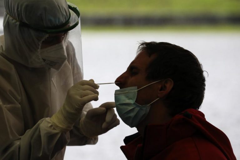 Covid-19: Média diária nos últimos sete dias desceu para níveis de setembro passado