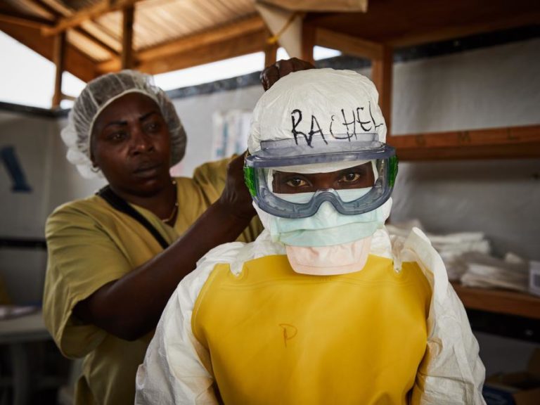 Mais cinco casos de Ébola confirmados na RDCongo e Guiné-Conacri